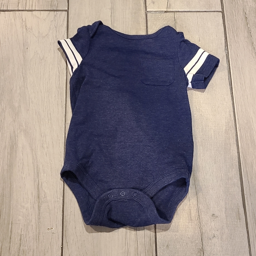 🥠Cat and Jack striped sleeve Pocket onesie🌻